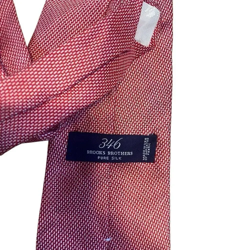 346 Brooks Brothers red 100% silk tie